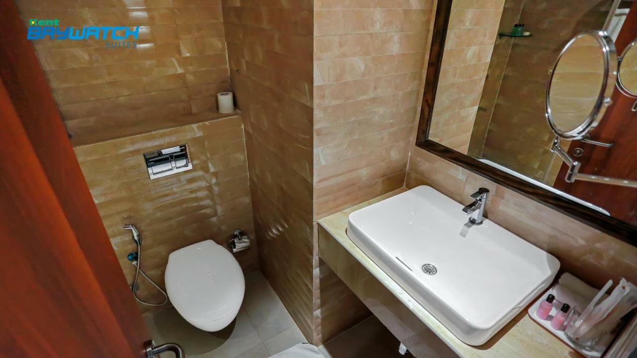 Kent Baywatch Suites Kochi Esterno foto